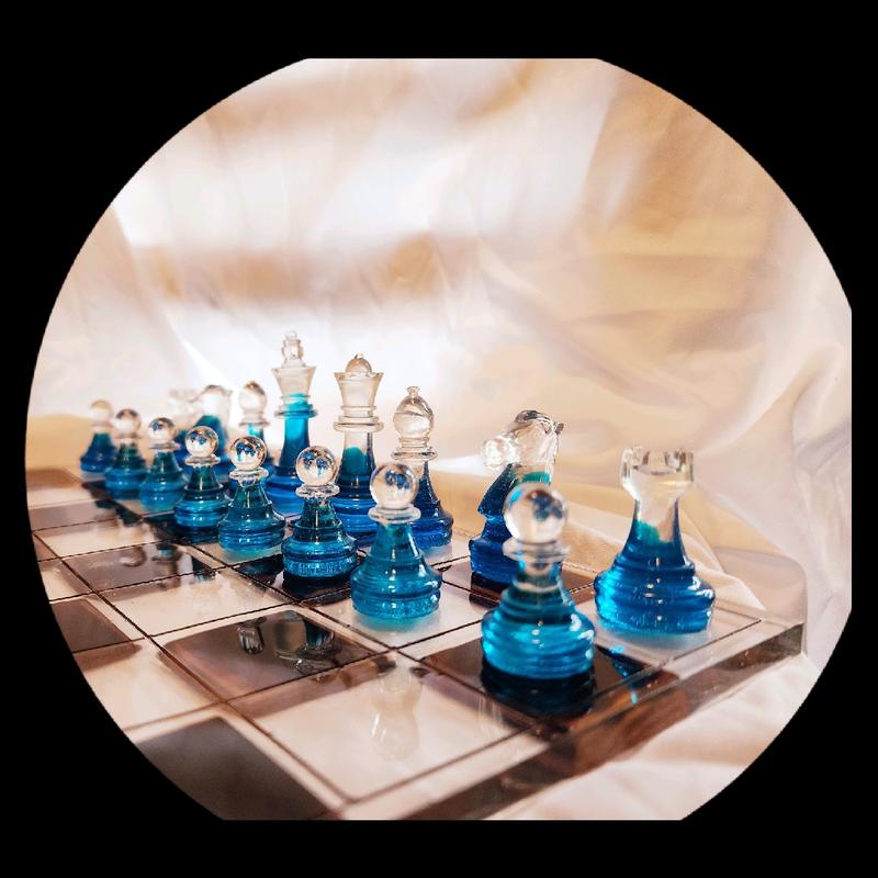 Custom Epoxy Resin Chess Pieces