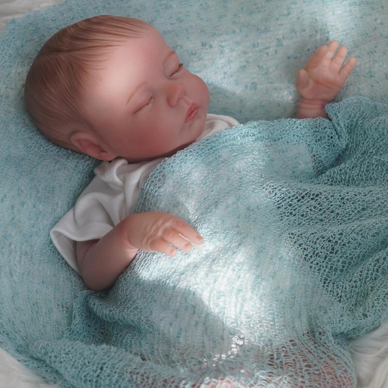 Wooroy Reborn Doll - Birthday Gift,  Realistic Baby Doll, _ 18 inches Mia Doll with Soft Cloth Body and Vinyl Limbs and Head, Perfect Gift for Kids 3+