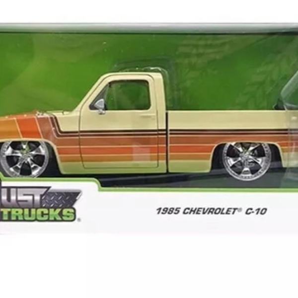 Jada Just Trucks 1985 Chevrolet C-10 1 24 Cartelli Wheels Beige Model Toy Vehicle