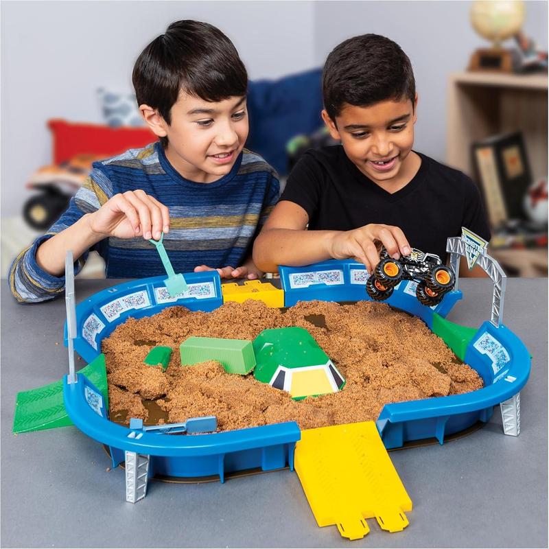 Monster Jam, Monster Dirt Arena 24-inch Playset with 2lbs of Monster Dirt and Exclusive 1:64 Scale Die-Cast Monster Jam Truck