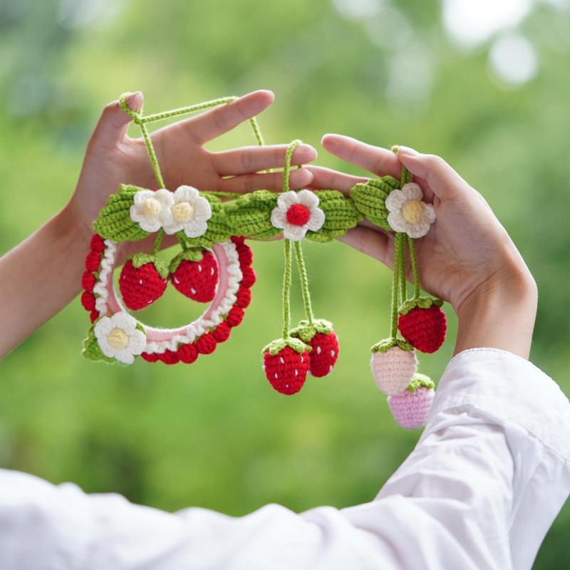 Strawberry Design Crochet Kit, 1 Set DIY Cute Knitted Toy Materials Pack Kit, Desktop Decoration Crochet Doll Gifts