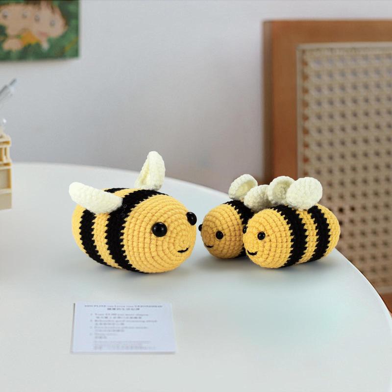 Summer Crochet Kit for Beginners, 3 Counts set Cute Bee Design Crochet Starter Kit, Including Step-by-step Instructions, Diy Knitting Supplies for Beginners, Creative Birthday and Holiday Gift Options