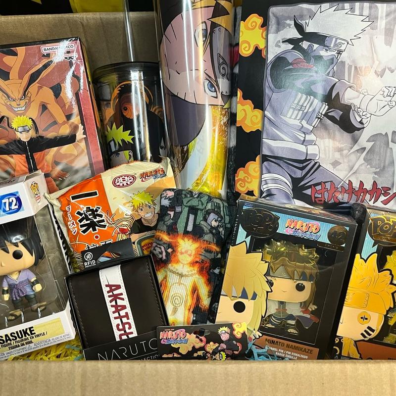 Naruto Gift Bundle with figures, plushies, blankets and more! collectible figurine