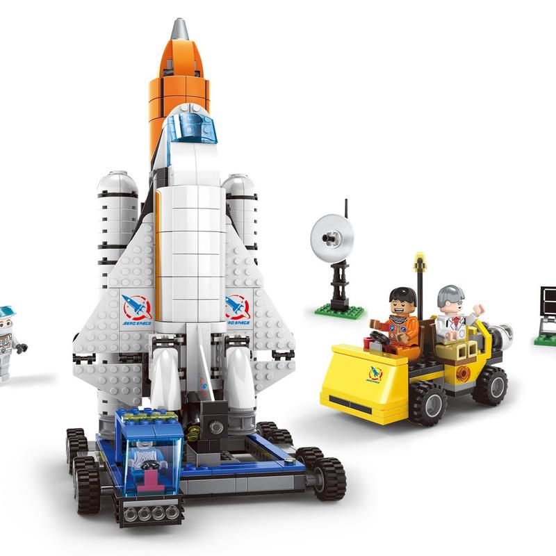 ToyBuilding Blocks Sets - STEM AerospaceBuilding Kit Toy with Heavy Transport Rocket & Launcher - Great Gift for Christmas and Birthday